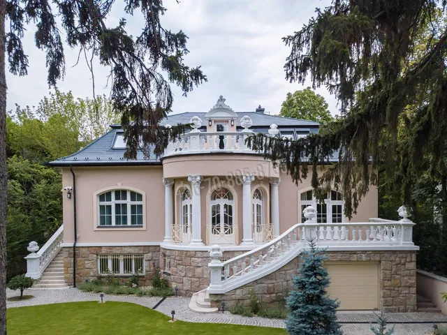 Eladó ház Budapest II. kerület 450 nm