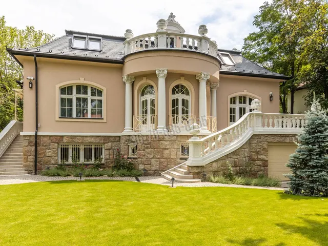 Eladó ház Budapest II. kerület 450 nm