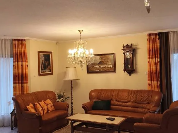 Eladó ház Tök 287 nm