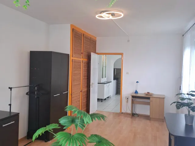 Eladó lakás Debrecen, Sestakert, Borbíró Tér 62 nm