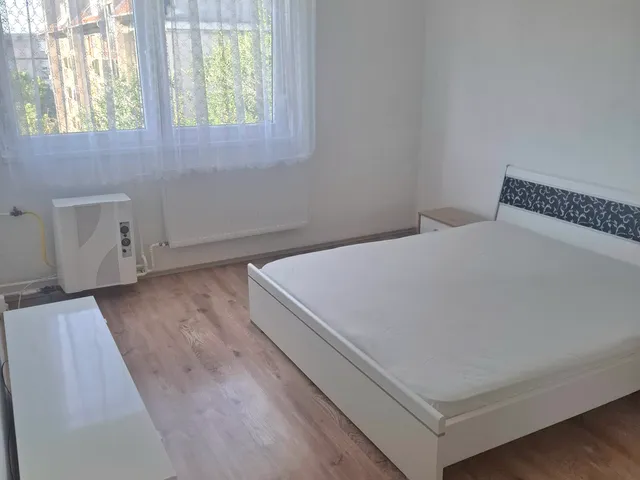 Eladó lakás Debrecen, Dobozikert 48 nm