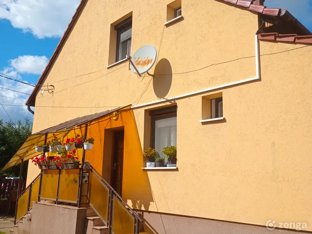 Eladó ház Gyál, Somogyi Béla 270 nm