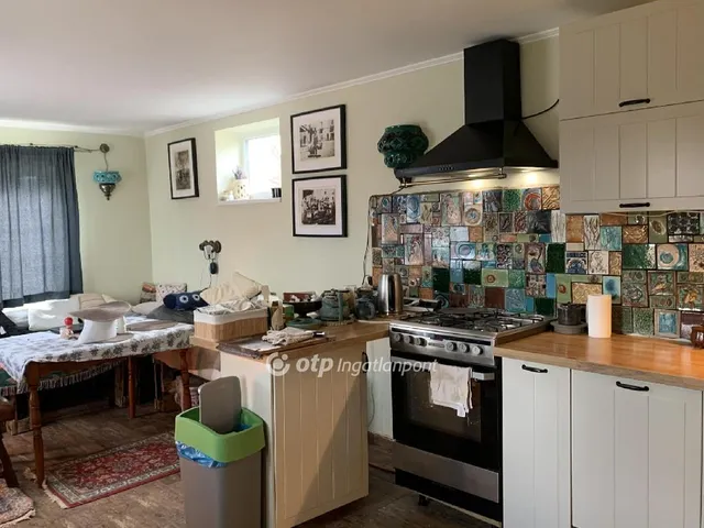 Eladó ház Törtel 81 nm