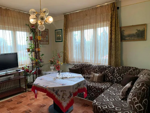 Eladó ház Farmos 177 nm