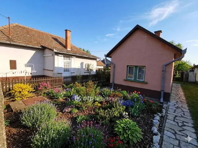 Eladó ház Jászkarajenő 47 nm