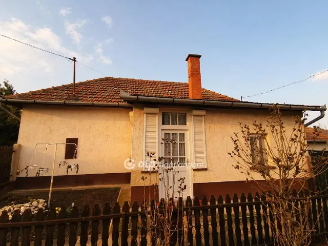 Eladó ház Jászkarajenő 47 nm