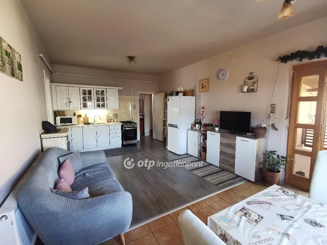 Eladó ház Cegléd 104 nm