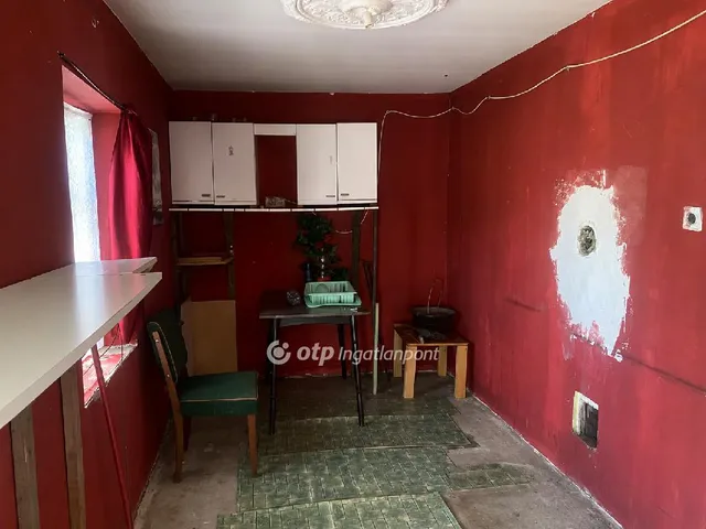 Eladó nyaraló Cegléd 34 nm