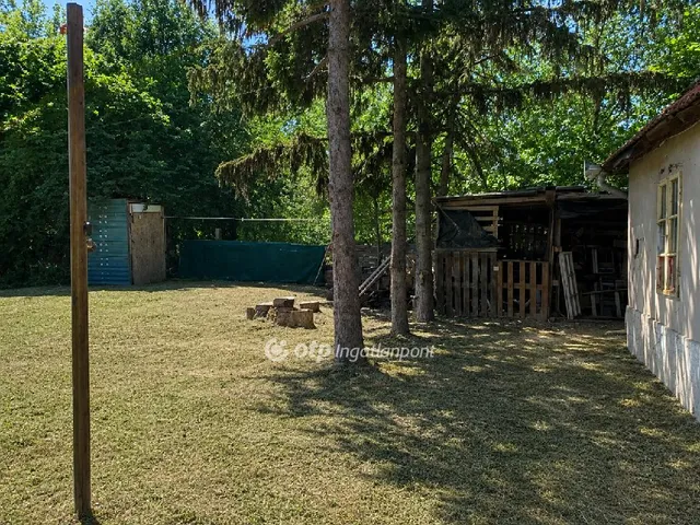 Eladó nyaraló Cegléd 34 nm