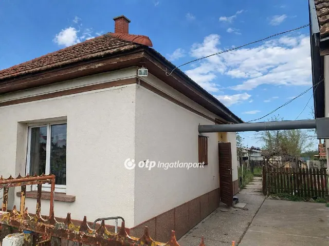 Eladó mezőgazdasági ingatlan Törtel 100 nm