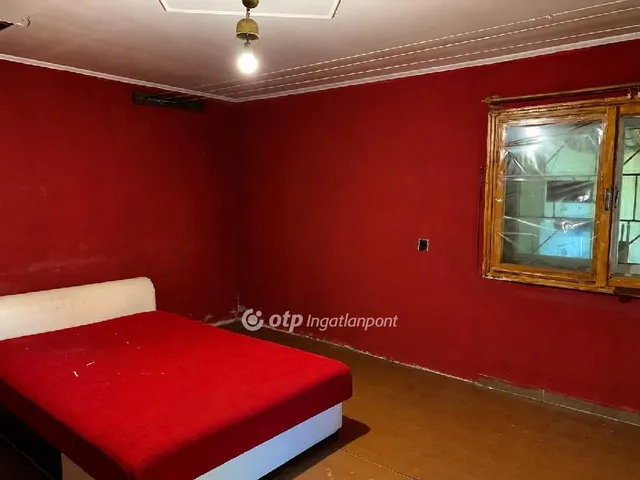 Eladó nyaraló Cegléd 34 nm