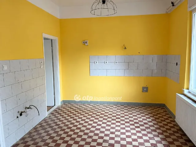 Eladó ház Felsőlajos 52 nm