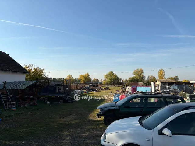 Eladó telek Cegléd 1667 nm