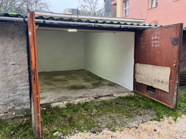 Eladó garázs Miskolc 17 nm