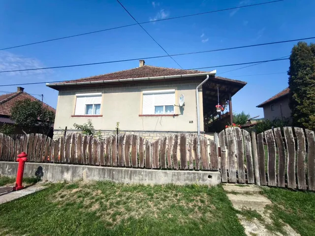 Eladó ház Szin 75 nm