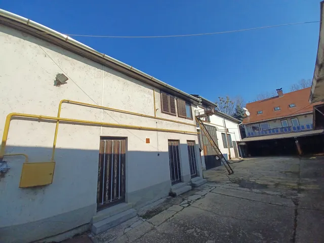 Eladó kereskedelmi és ipari ingatlan Miskolc 140 nm