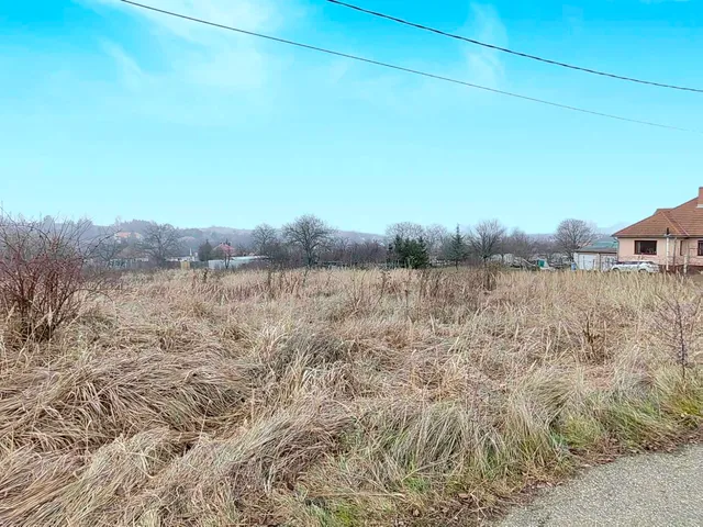 Eladó telek Mályinka 1332 nm