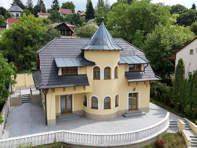 Kiadó ház Miskolc 200 nm