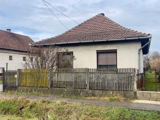 Eladó ház Újszentmargita 60 nm