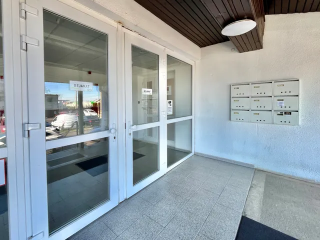 Kiadó kereskedelmi és ipari ingatlan Miskolc 140 nm