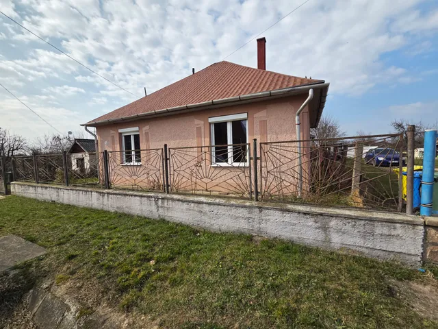 Eladó ház Tiszapalkonya 90 nm