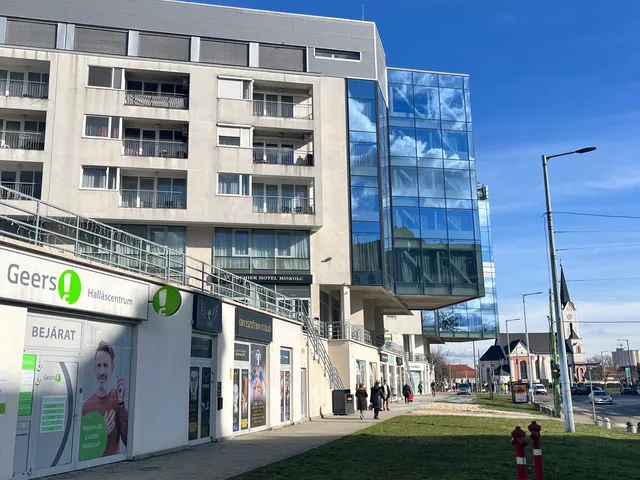 Kiadó kereskedelmi és ipari ingatlan Miskolc, Belváros 10 nm