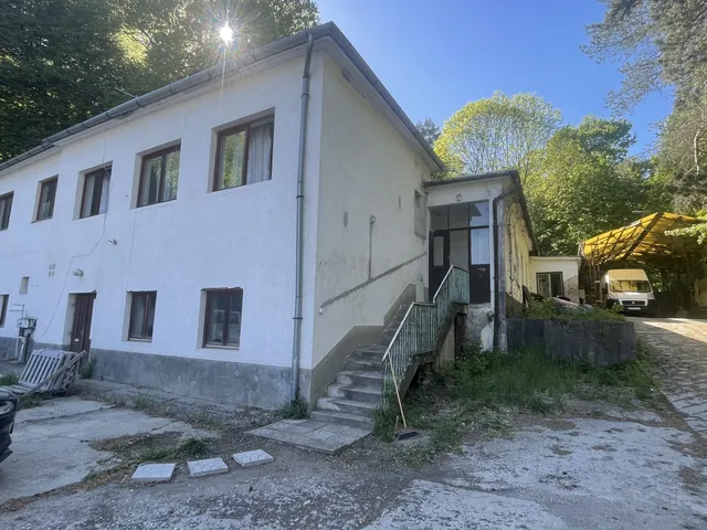 Kiadó kereskedelmi és ipari ingatlan Miskolc 664 nm
