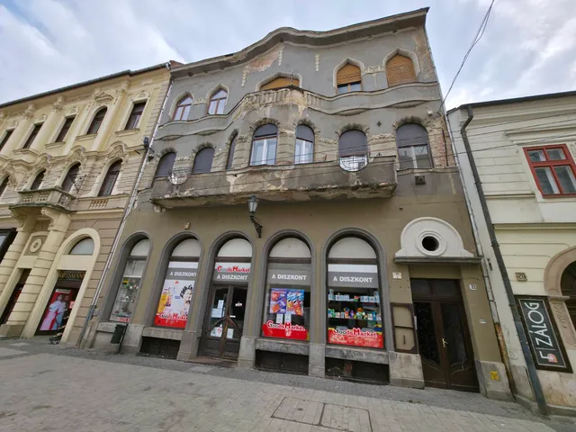 Eladó kereskedelmi és ipari ingatlan Miskolc 700 nm