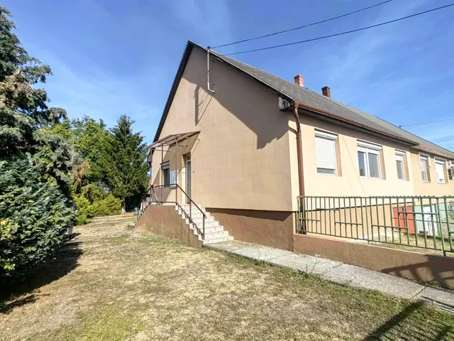 Eladó ház Felsődobsza 78 nm
