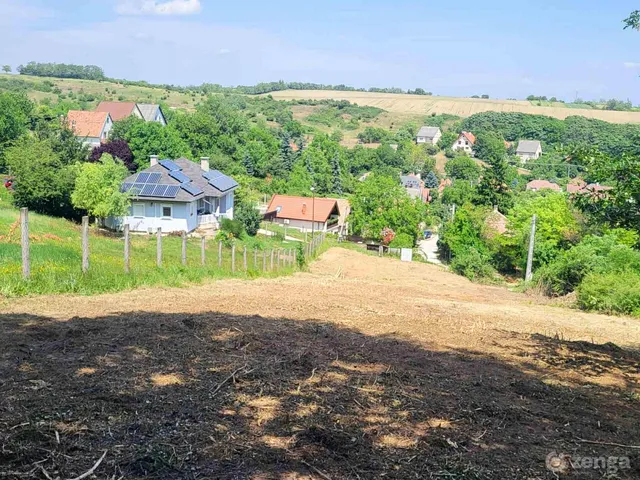 Eladó telek Mogyorósbánya 1412 nm