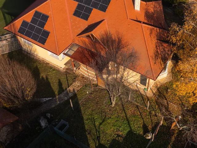 Eladó ház Szabadbattyán 255 nm