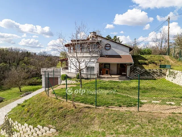 Eladó ház Bár 172 nm