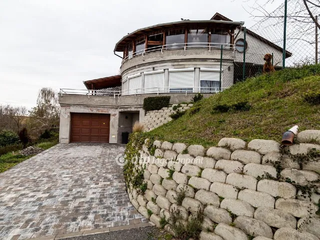 Eladó ház Bár 172 nm