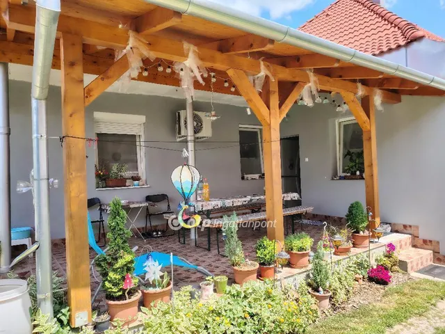 Eladó ház Egerág 95 nm