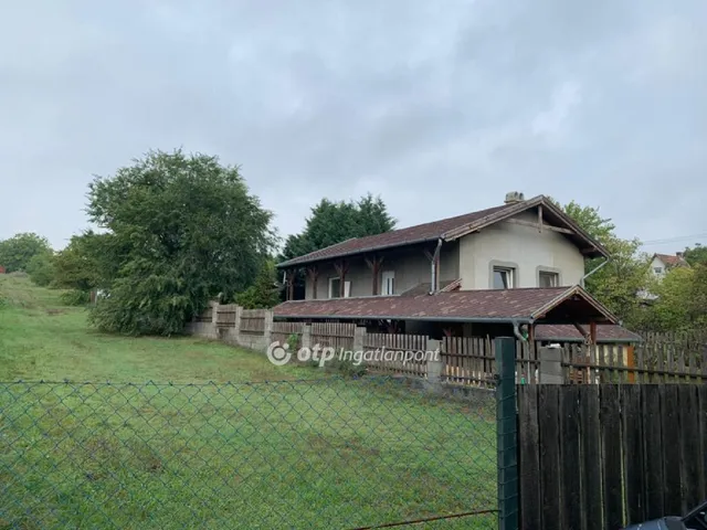 Eladó ház Fót 160 nm