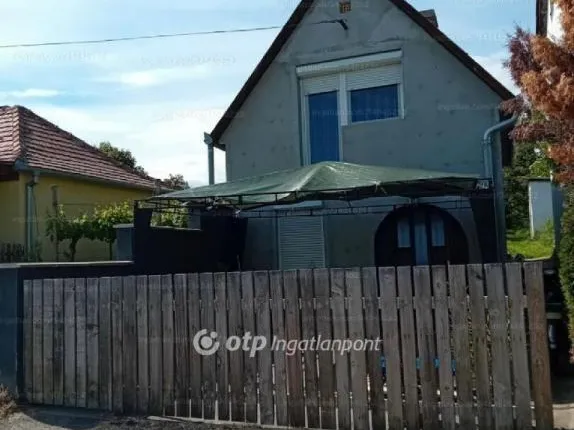 Eladó üdülő és hétvégi ház Lánycsók 40 nm