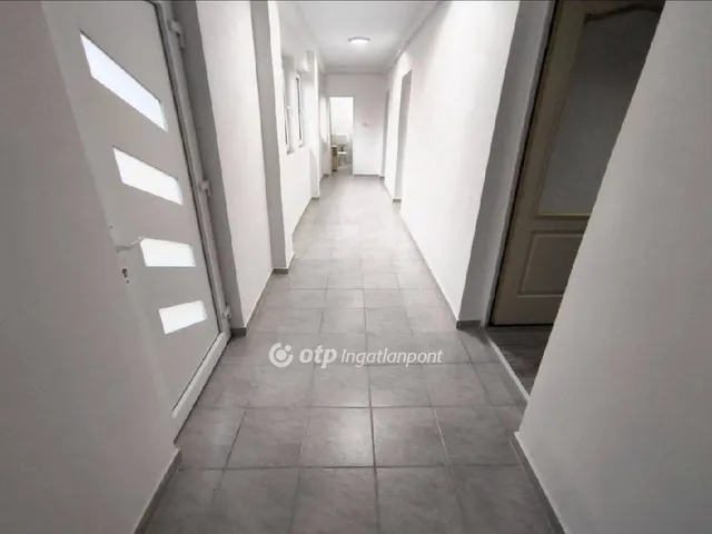 Eladó ház Lánycsók 93 nm