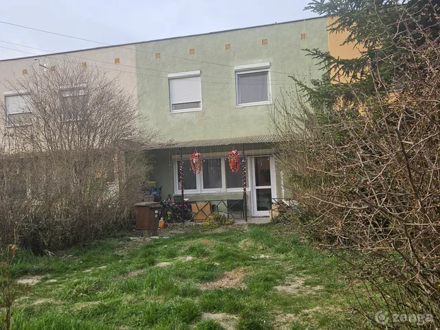 Eladó lakás Nagyoroszi 76 nm