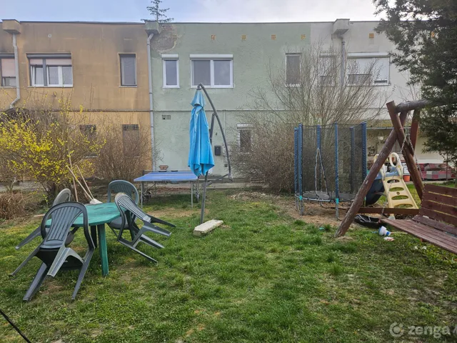 Eladó lakás Nagyoroszi, Kertész utca 4 76 nm