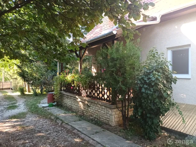 Eladó ház Üröm 86 nm