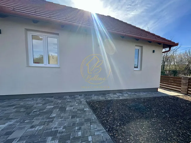 Eladó ház Nagykozár 98 nm