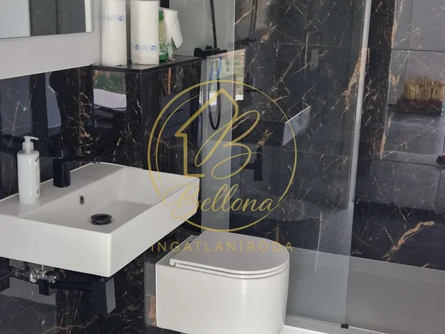 Eladó lakás Pécs, Uránváros 29 nm