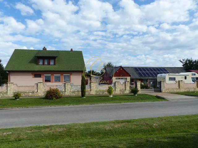 Eladó ház Kozármisleny 180 nm