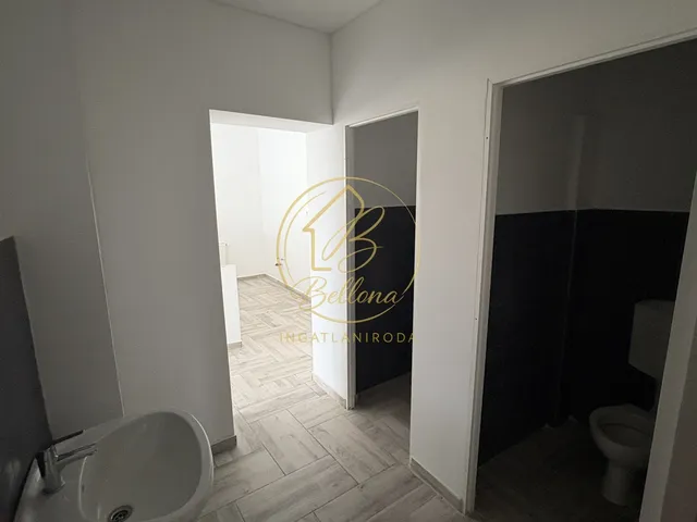 Eladó ház Pócsa 180 nm