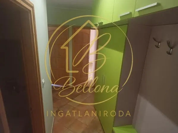 Eladó lakás Pécs, Bálics 74 nm