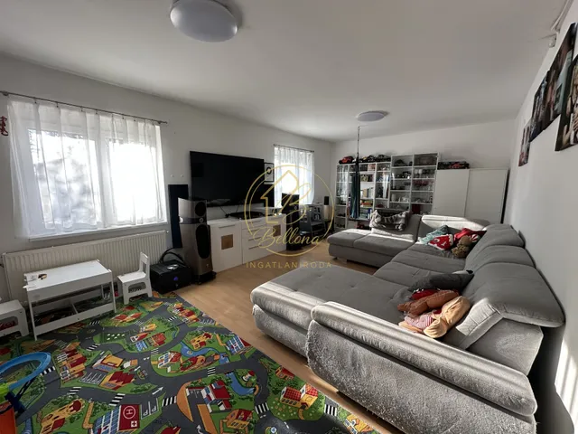 Eladó ház Nagykozár, Petőfi utca 160 nm