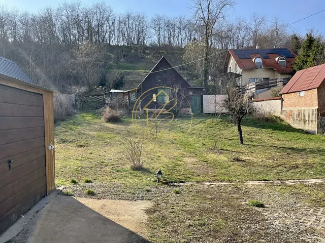 Eladó telek Pécs 759 nm