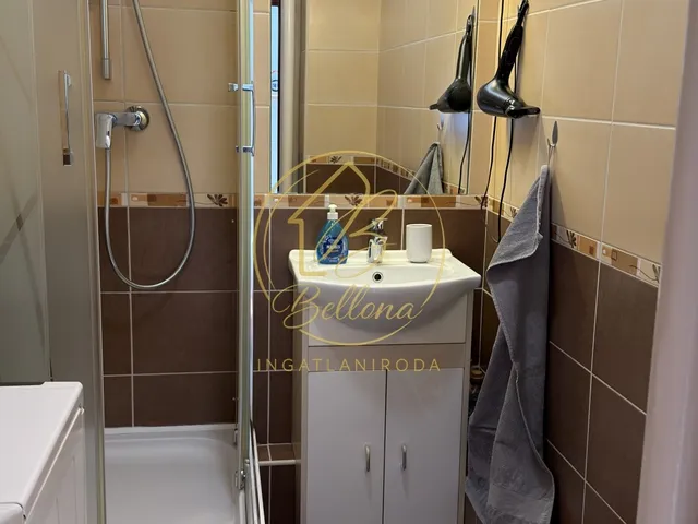 Eladó lakás Pécs, Kertváros 40 nm