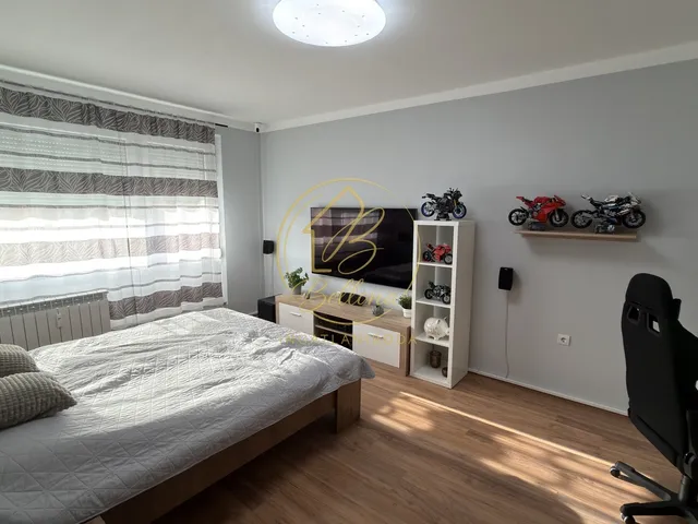 Eladó lakás Pécs, Kertváros, Uitz Béla utca 40 nm