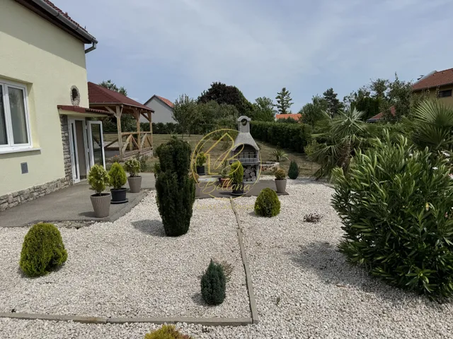 Eladó ház Pécs, Donátus 90 nm